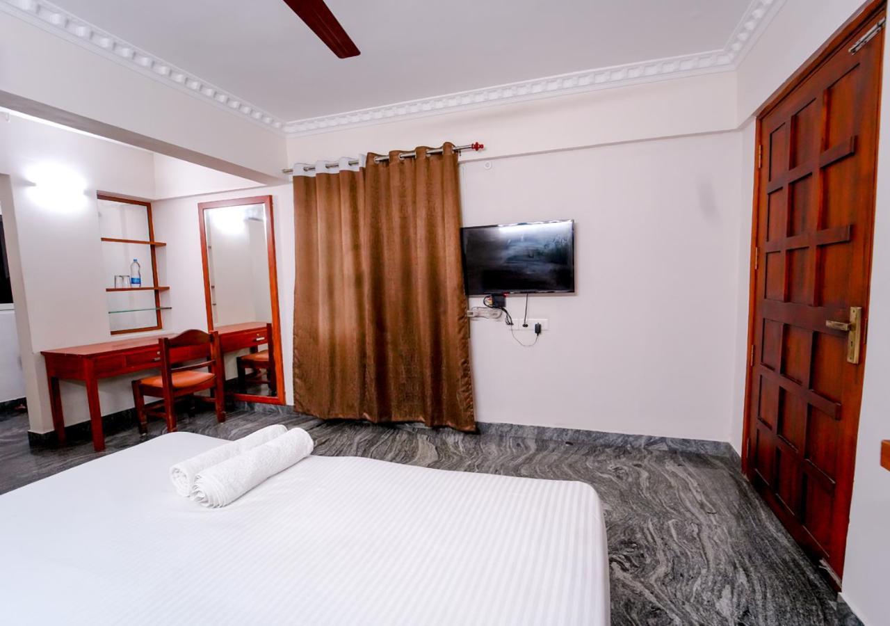 Luxe Vue - Premium Hotel Thiruvananthapuram Bagian luar foto